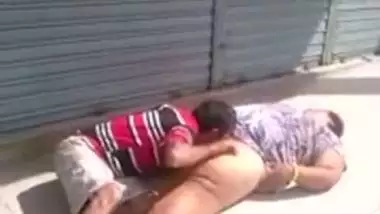 Indian video Homeless Sex Affair In Street Captured