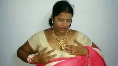 Boobs Kannada - Indian video Tailor Sucking Big Boobs Of Kannada Mature Milf Aunty