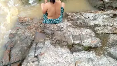 Outdoor Risky Public Fucking Step Sister Near Flowing River