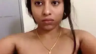 Desi gf showing her boobs n pussy for lover