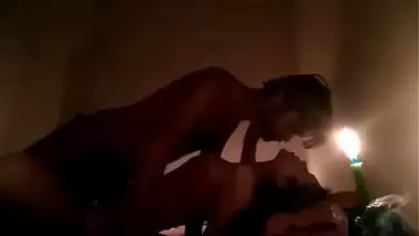 दोस्त की कुँवारी बहन से संभोग की ब्लू फिल्म वीडियो