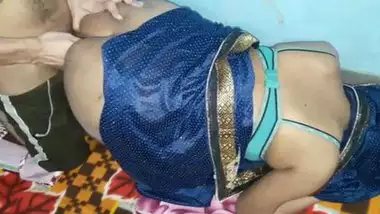 सेक्सी जवान मौसी के साथ चुदाई वीडियो बनाया