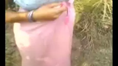 Desi village bhabhi outdoor sex with hubby?s friend