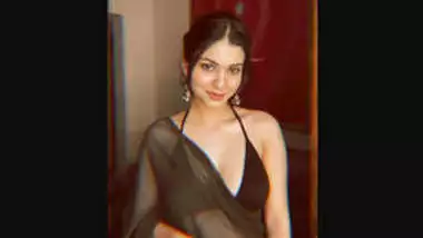 Indian video Kanak Mishra Desi Babe Sexy In Black Saree 