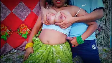 मुझे आपकी बेटी पसंद नहीं है में आपको चोदना चाहता हूं। soniya bhabi