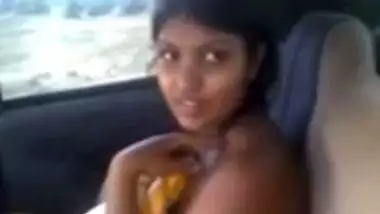 बाप की गाडी में लड़के ने जीएफ की चुदाई की