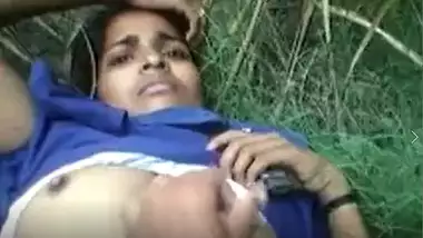 जंगल में कांट्रेक्टर के मुस्लिम लंड से चुदी मजदुर लेडी