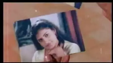 भारतीय इंग्लिश पिक्चर दिखाइए बी ग्रेड अभिनेत्री के स्तन मालिश