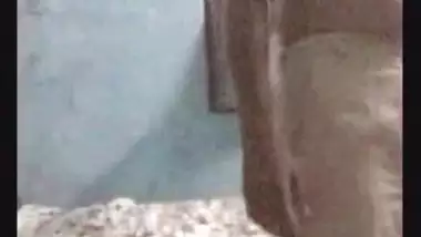 छिपा सनी लियोन की सेक्सी भारतीय