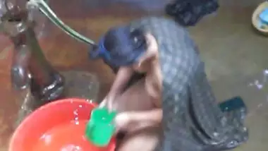 पड़ोसी गर्भवती कैसे करे स्नान 4