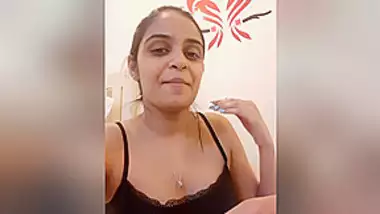 Today Exclusive- Most Demanded Hot Indian Girl Strip Her Cloths And Nude Dance And Showing Boobs Part 2