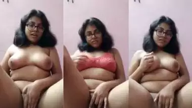 Chubby college babe?s erotic mastubation in Bangla sex