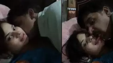 ठर्कि चाचा के साथ गरमा गरम चुम्मा चुम्मि