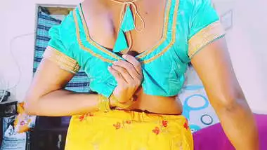 Indian sexy bhabi fucking telugu dirty talks.