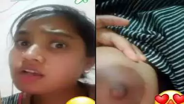 Big melons girlfriend topless viral video call