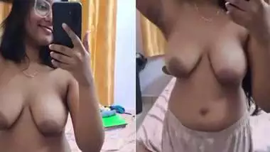 Kinky Indian girl boobs show video making for lover